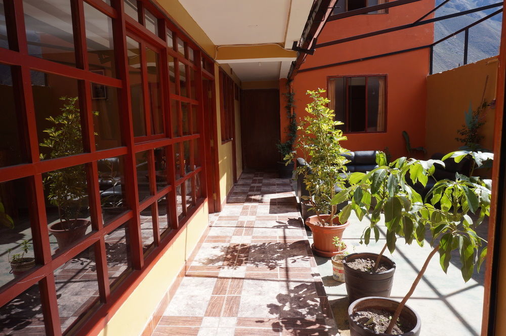 أويانتيتامْبو Wasi Away Hostel المظهر الخارجي الصورة